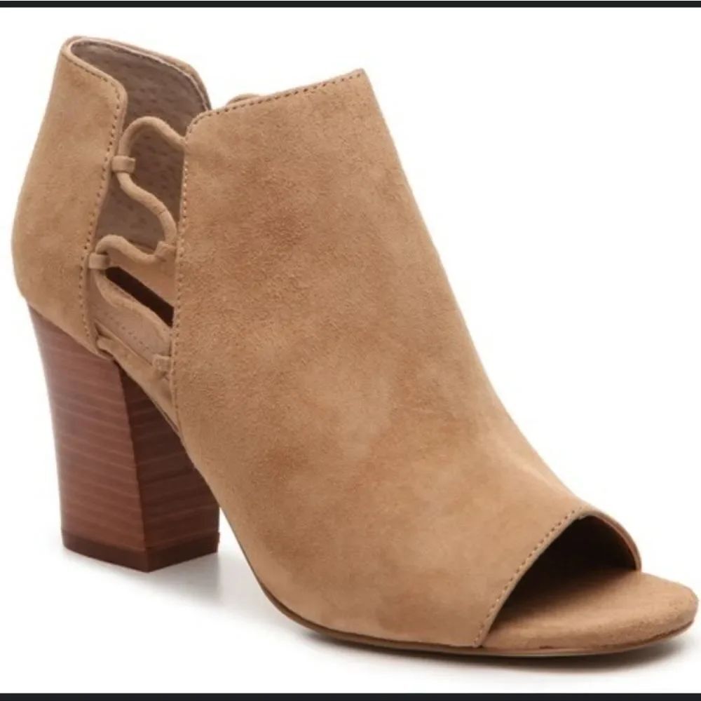 MADDEN GIRL BLOCK HEEL OPEN TOE RAVIN BOOTIE